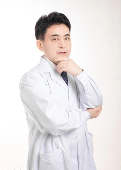 徐峻  主任医师 